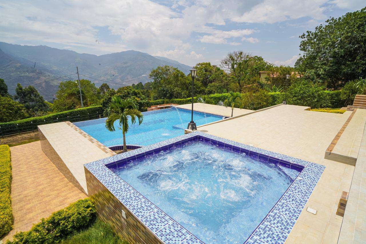 Imagen 22 de la propiedad Finca Hotel en Venta, Guarne Antioquia